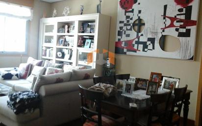 Living room of Flat for sale in Vigo   with Heating, Parquet flooring and Balcony