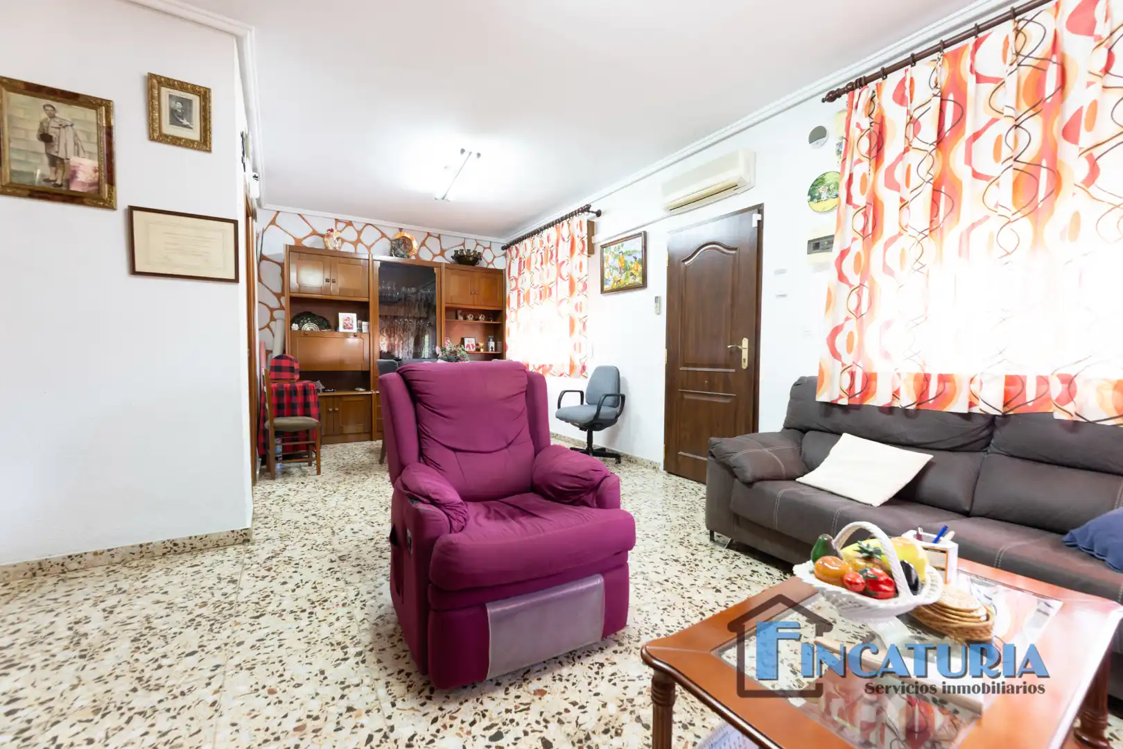 Sala d'estar de Casa o xalet en venda en Vilamarxant amb Aire condicionat, Jardí privat i Terrassa