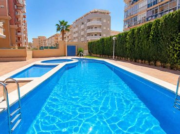 Apartment mit Pool zum Verkauf in Playa de los Locos