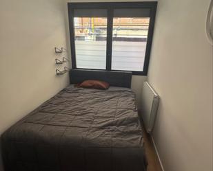 Dormitori de Apartament per a compartir en  Barcelona Capital amb Aire condicionat, Calefacció i Moblat