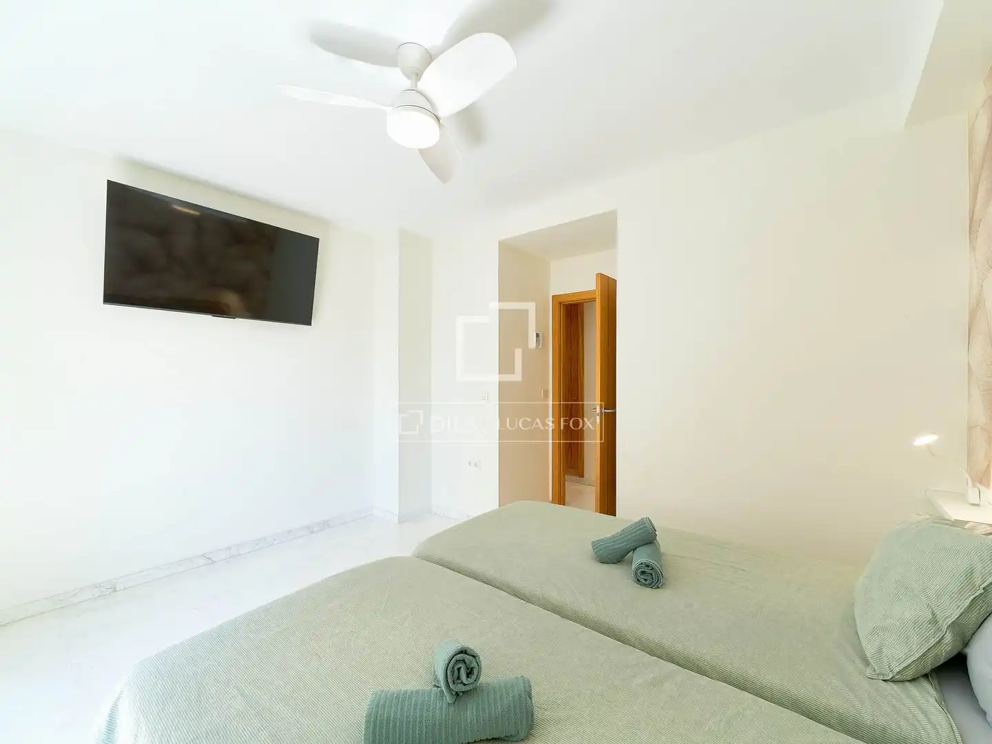 Bedroom of Flat for sale in Almuñécar  with Air Conditioner, Terrace and Swimming Pool
