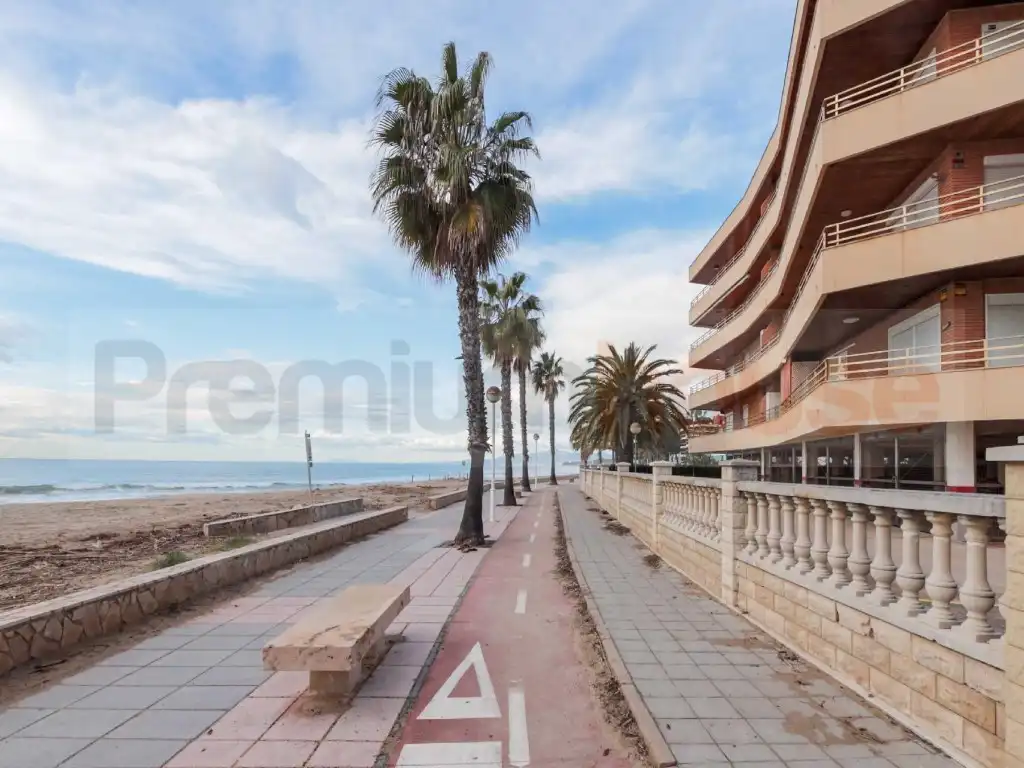 Vista exterior de Piso en venta en Cambrils con Piscina
