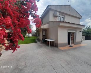 Casa o xalet de lloguer a Carrer Turia, 63, Benaguasil