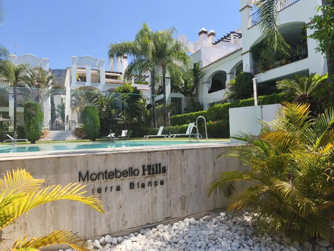 Exterior view of Flat for sale in Marbella  with Air Conditioner, Heating and Private garden