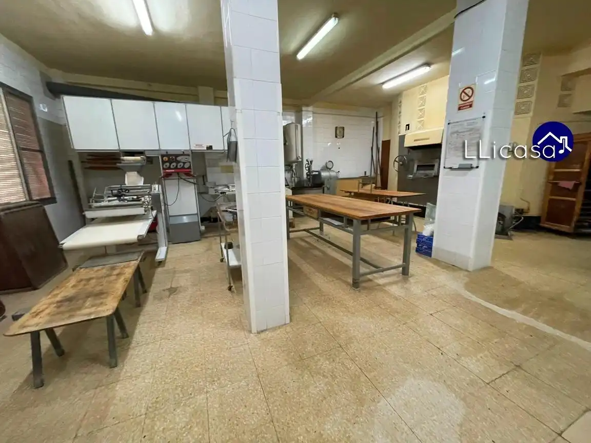Kitchen of Commercial properties for sale in Pedralba