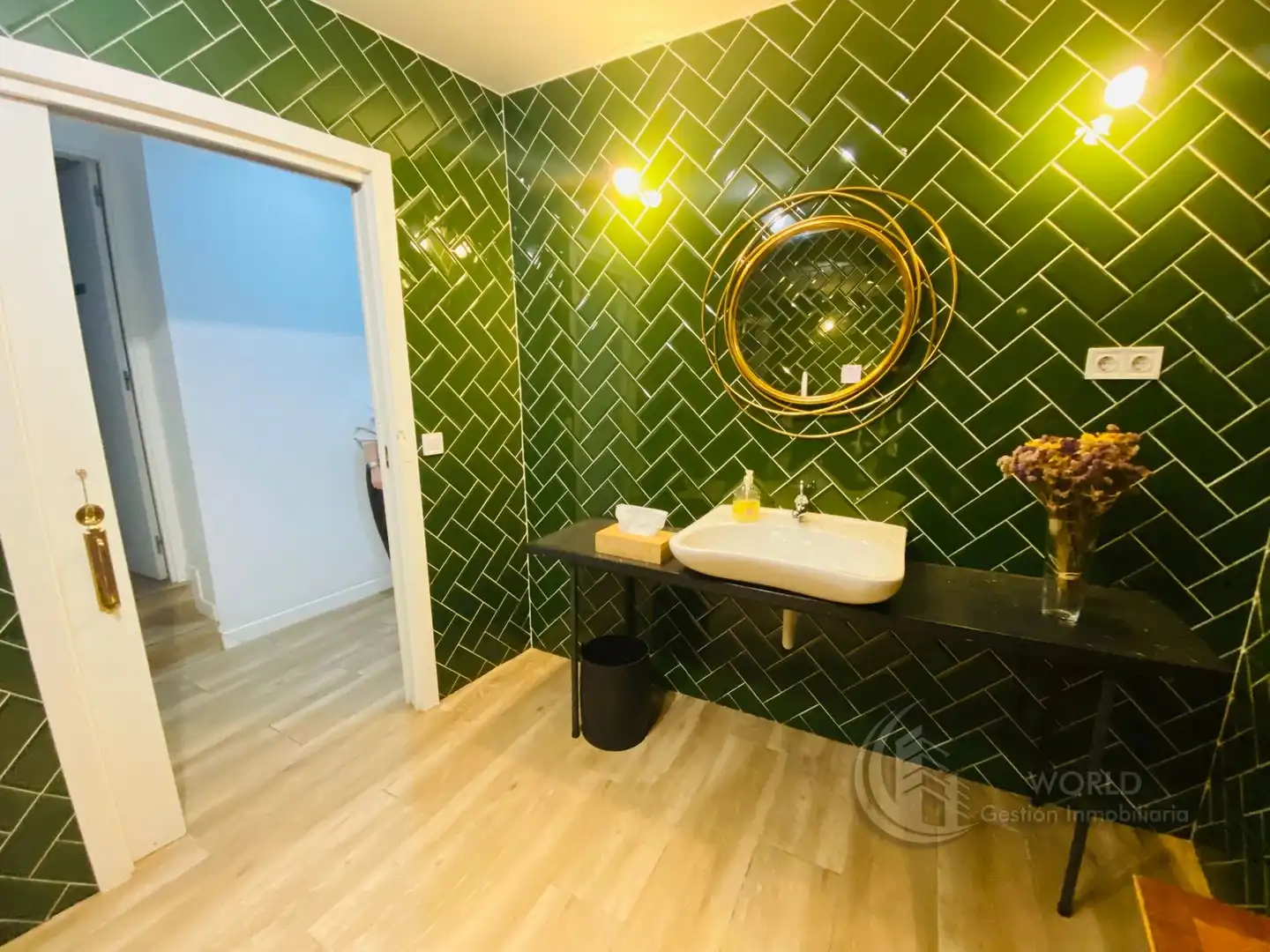 Baño de Local en traspaso en Madrid con Aire acondicionado, Calefacción y Amueblado