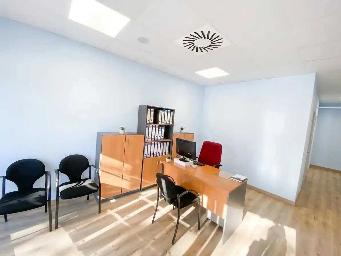 Office for rent in Zaragoza  with Air Conditioner, Heating and Furnished