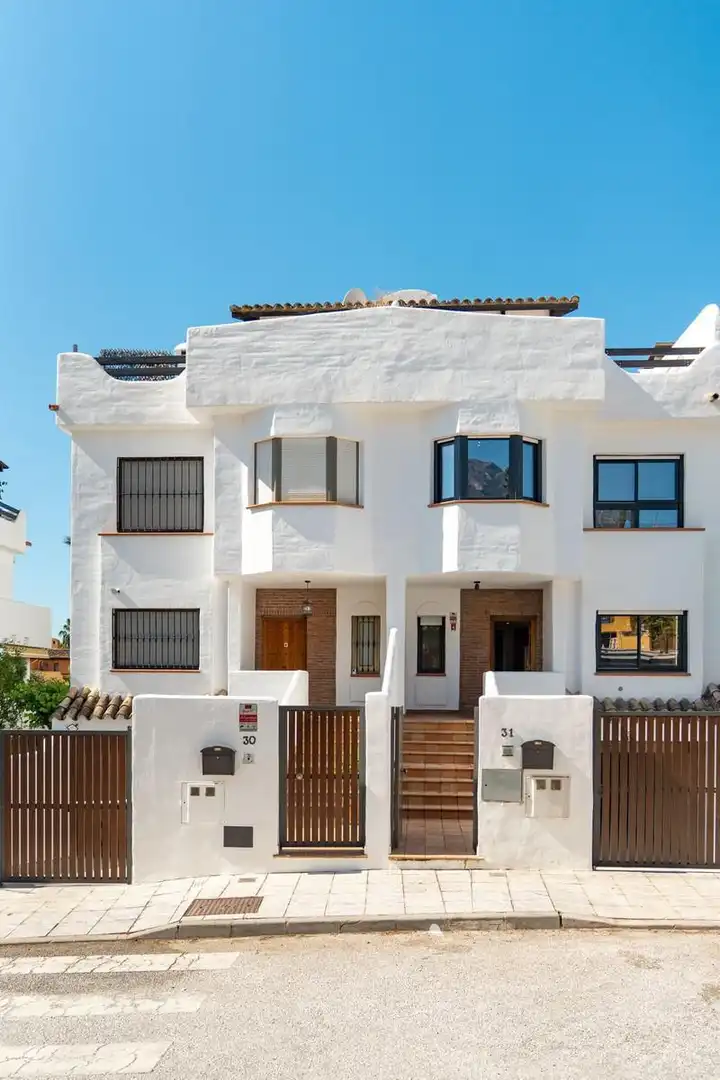 Exterior view of Detached homes for rent in Marbella  with Air Conditioner, Heating and Private garden