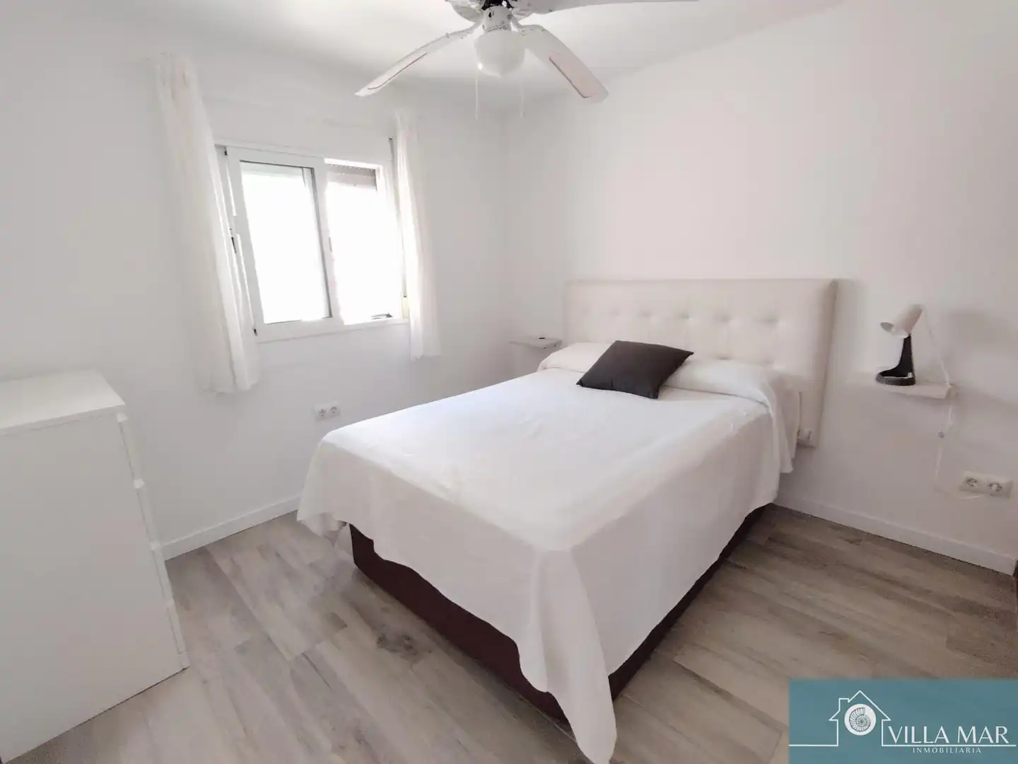 Bedroom of Flat for sale in Rota