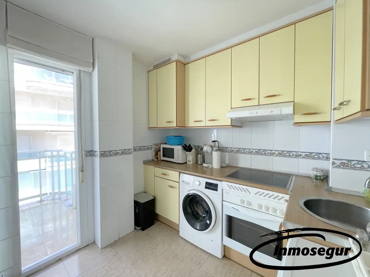 Cocina de Piso en venta en Salou con Calefacción, Terraza y Amueblado