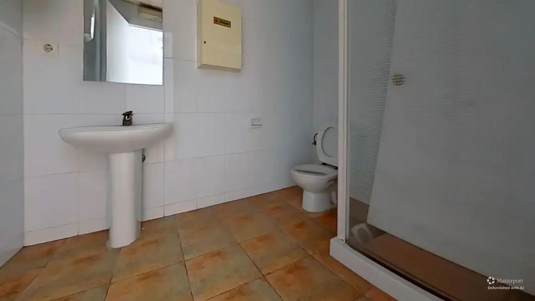 Bany de Local de lloguer en Alicante / Alacant amb Aire condicionat