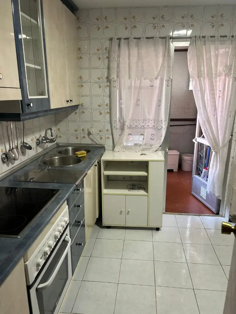 Cocina de Piso en venta en Arévalo con Calefacción, Terraza y Amueblado