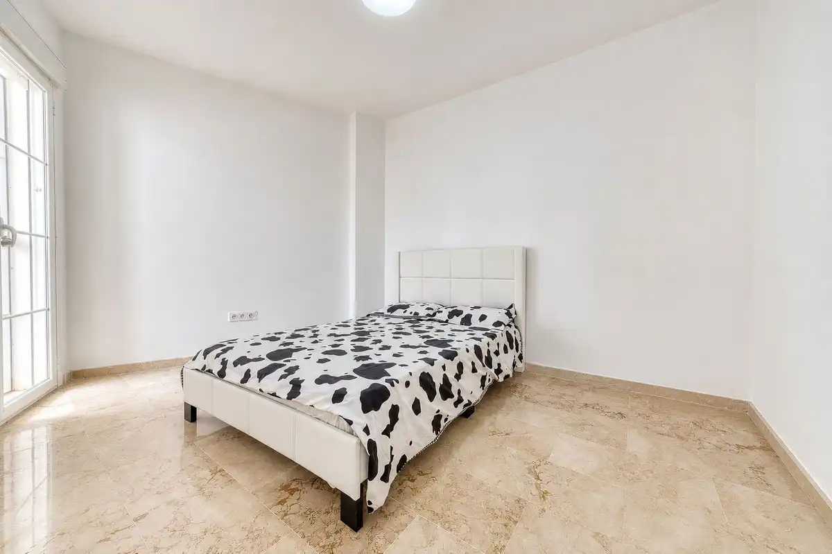 Habitación de Planta baja en venta en Chullera