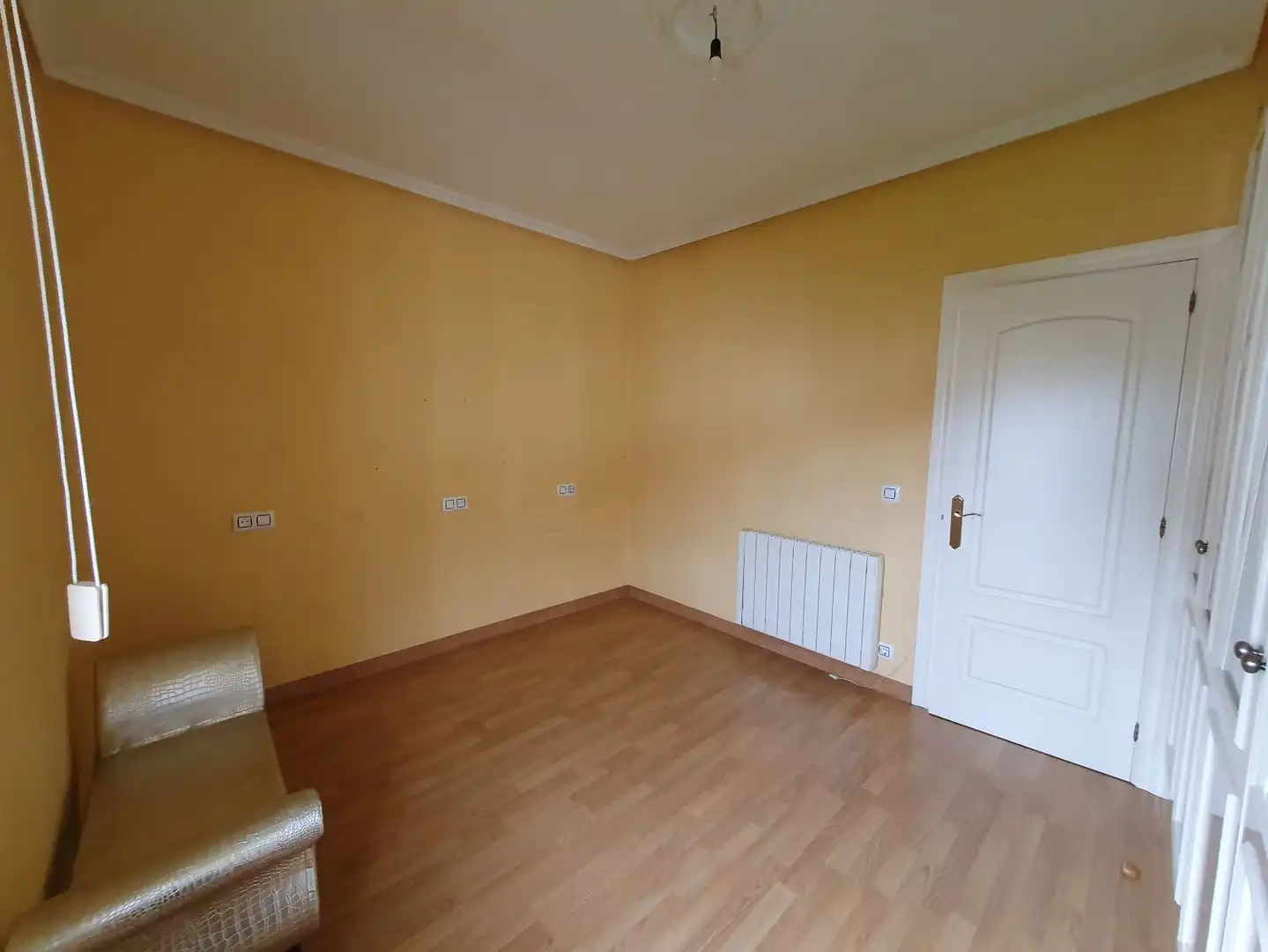 Schlafzimmer von Wohnung zur Miete in Grado mit Heizung