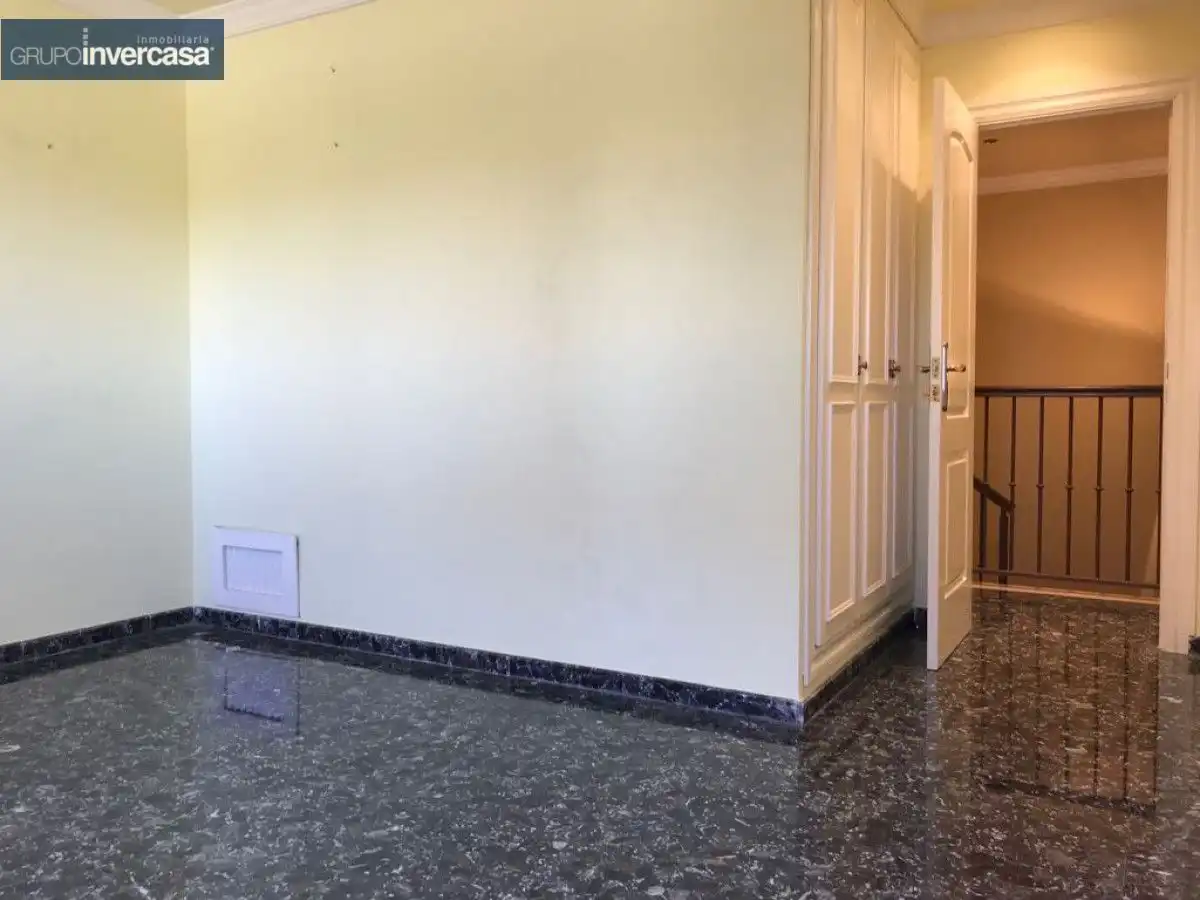 Wohnung zur Miete in Manises mit Klimaanlage