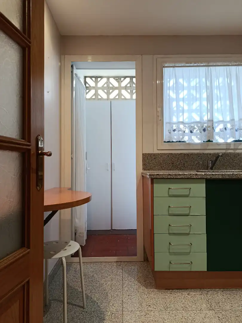 Cocina de Piso en venta en Girona con Aire acondicionado, Calefacción y Jardín privado