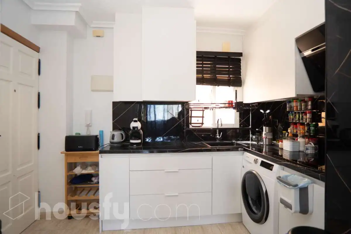 Flat with terrace for sale in Avenida de  Robleda ., imagen 9