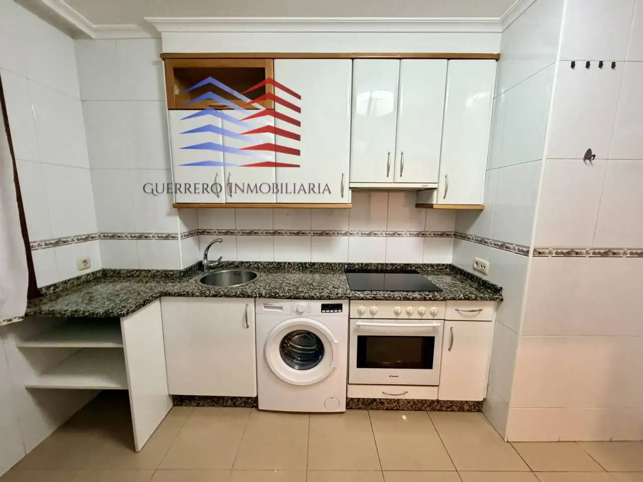 Cocina de Apartamento de alquiler en Ourense Capital  con Calefacción, Parquet y Trastero