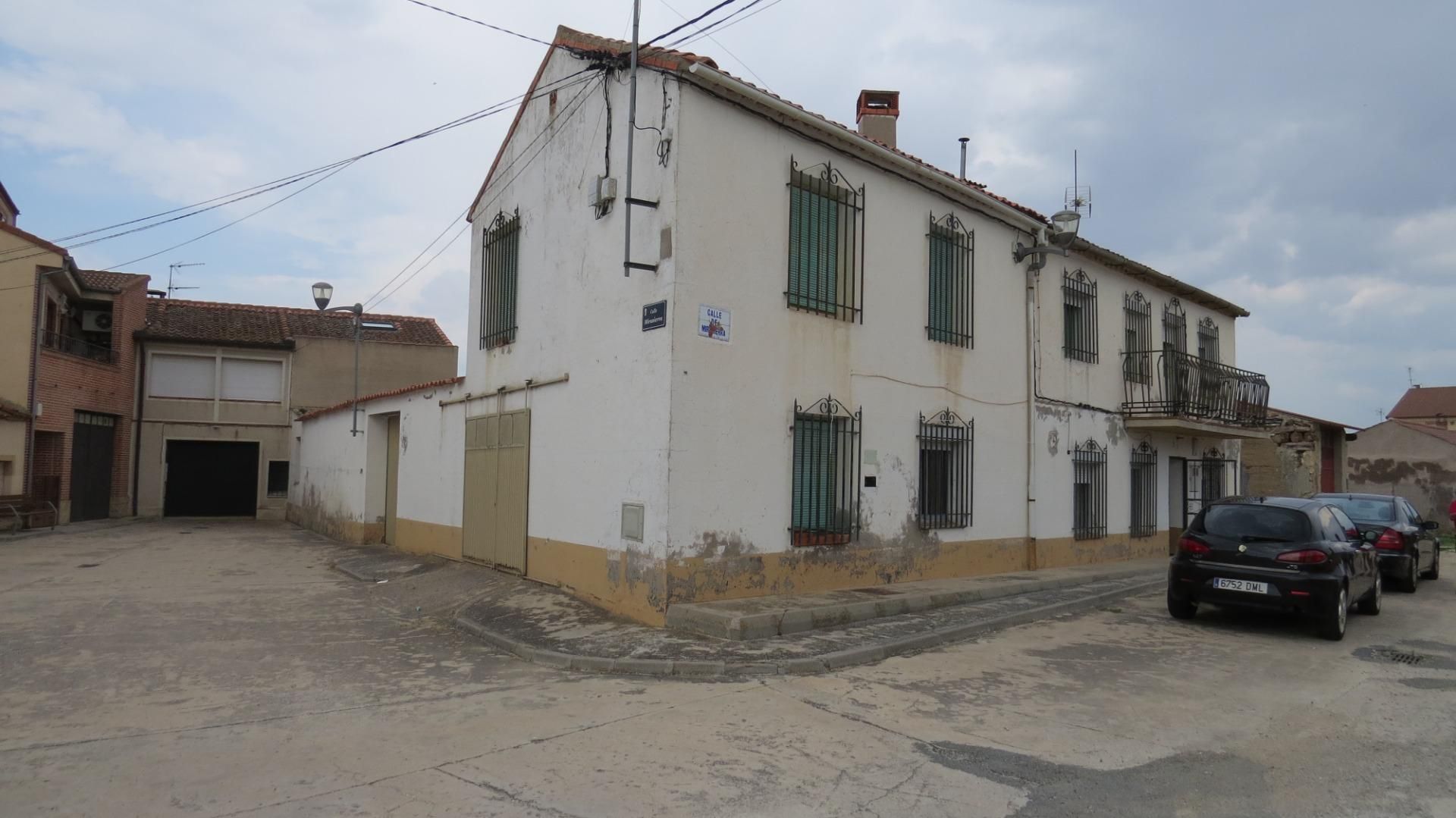 Exterior view of House or chalet for sale in Abades  with Private garden