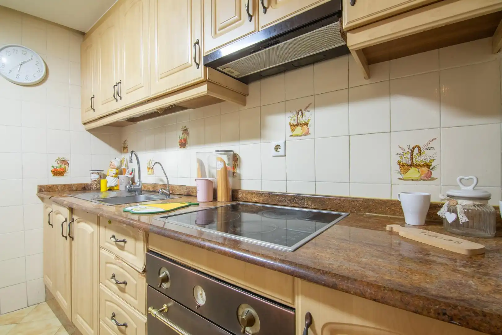 Küche von Wohnung zum Verkauf in Elche / Elx mit Klimaanlage, Heizung und Balkon