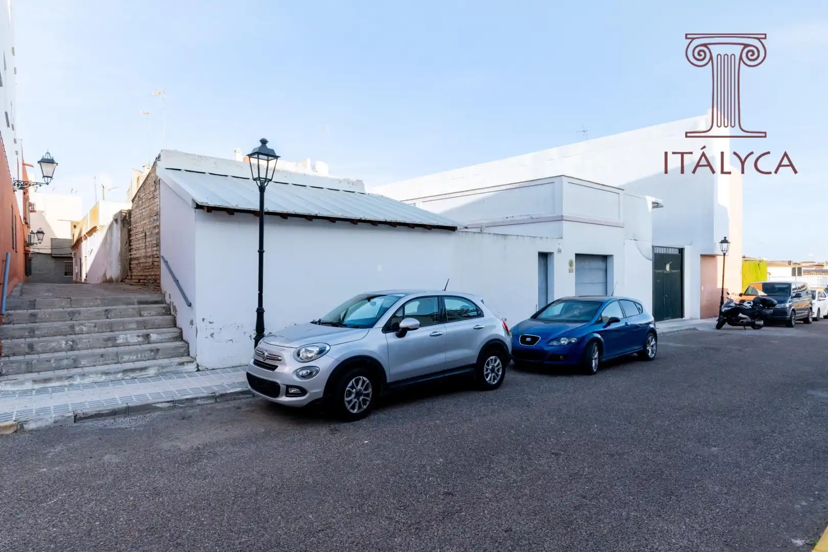 Vista exterior de Casa o xalet en venda en Bormujos amb Aire condicionat, Calefacció i Jardí privat
