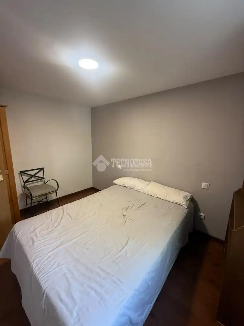 Bedroom of Flat for sale in Carabanchel