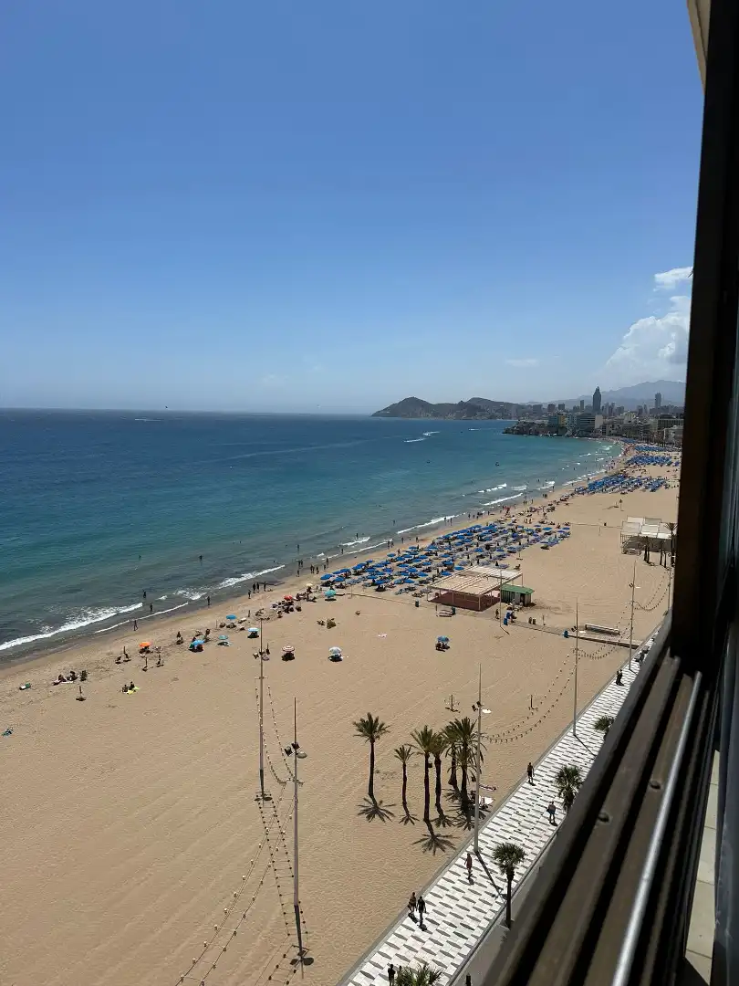 Vista exterior de Apartamento en venta en Benidorm con Aire acondicionado, Amueblado y Piscina comunitaria