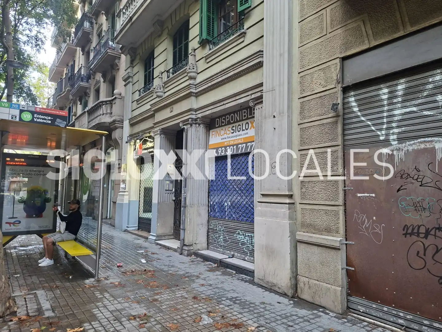 Vista exterior de Local de lloguer en Eixample