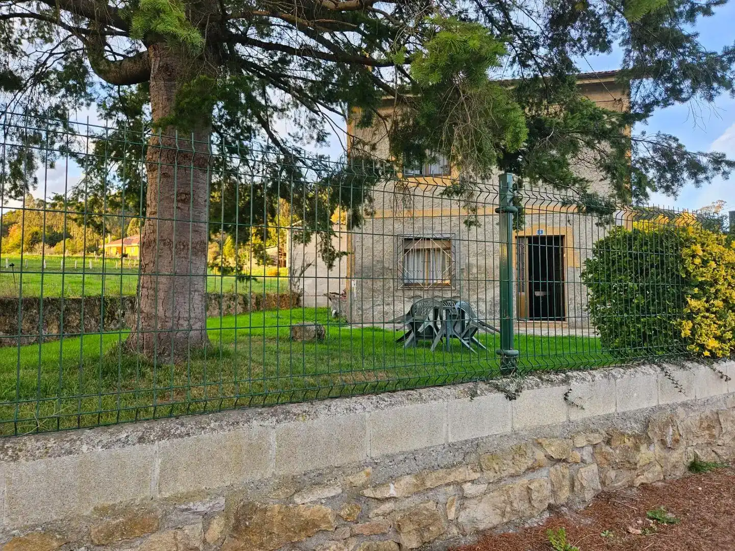 Vista exterior de Pis en venda en Nava