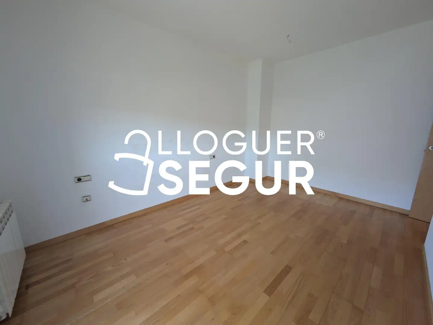 Bedroom of Flat for rent in Terrassa  with Air Conditioner and Heating