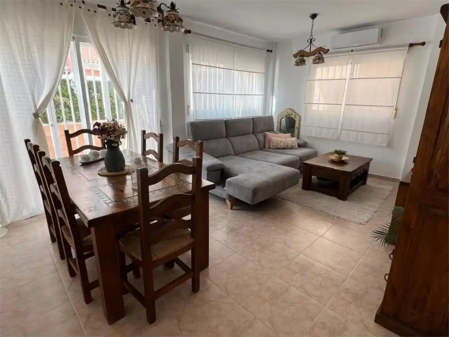 Sala d'estar de Casa adosada en venda en Cullera