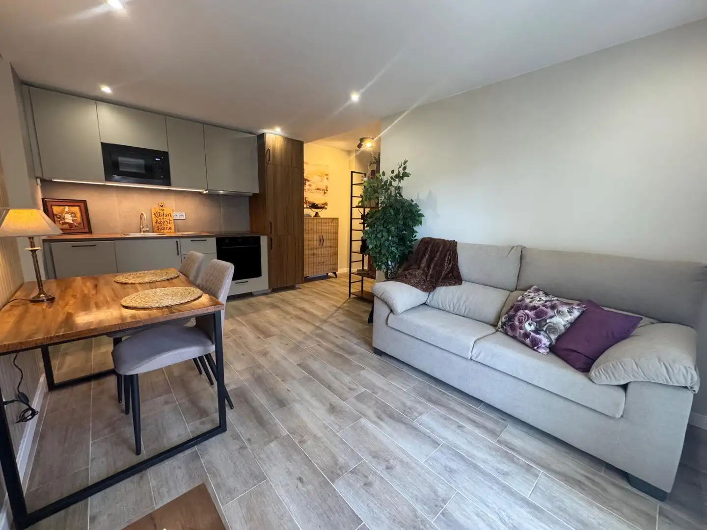 Living room of Flat for sale in Málaga  with Air Conditioner, Terrace and Furnished