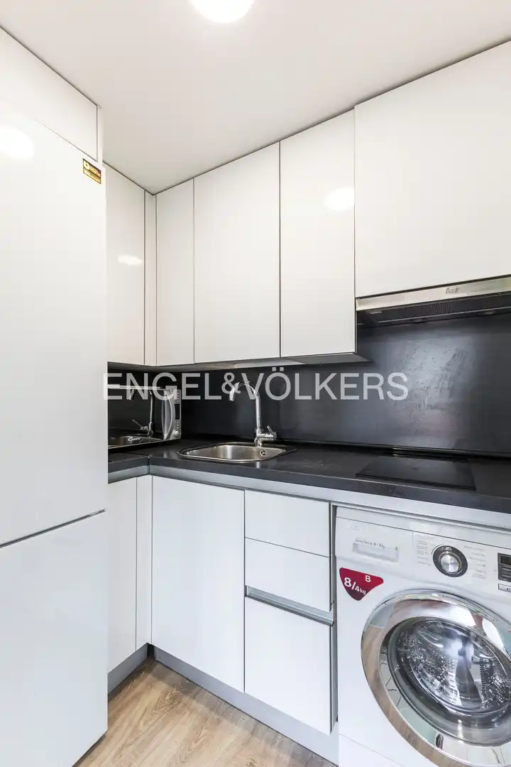 Kitchen of Flat for rent in Madrid  with Air Conditioner and Heating