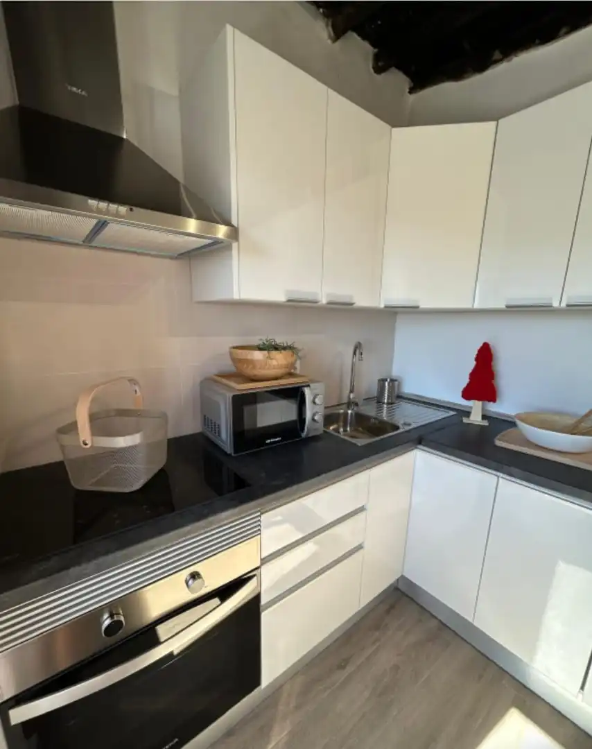 Cuina de Casa o xalet en venda en Valverde (Santa Cruz de Tenerife) amb Terrassa, Moblat i Forn