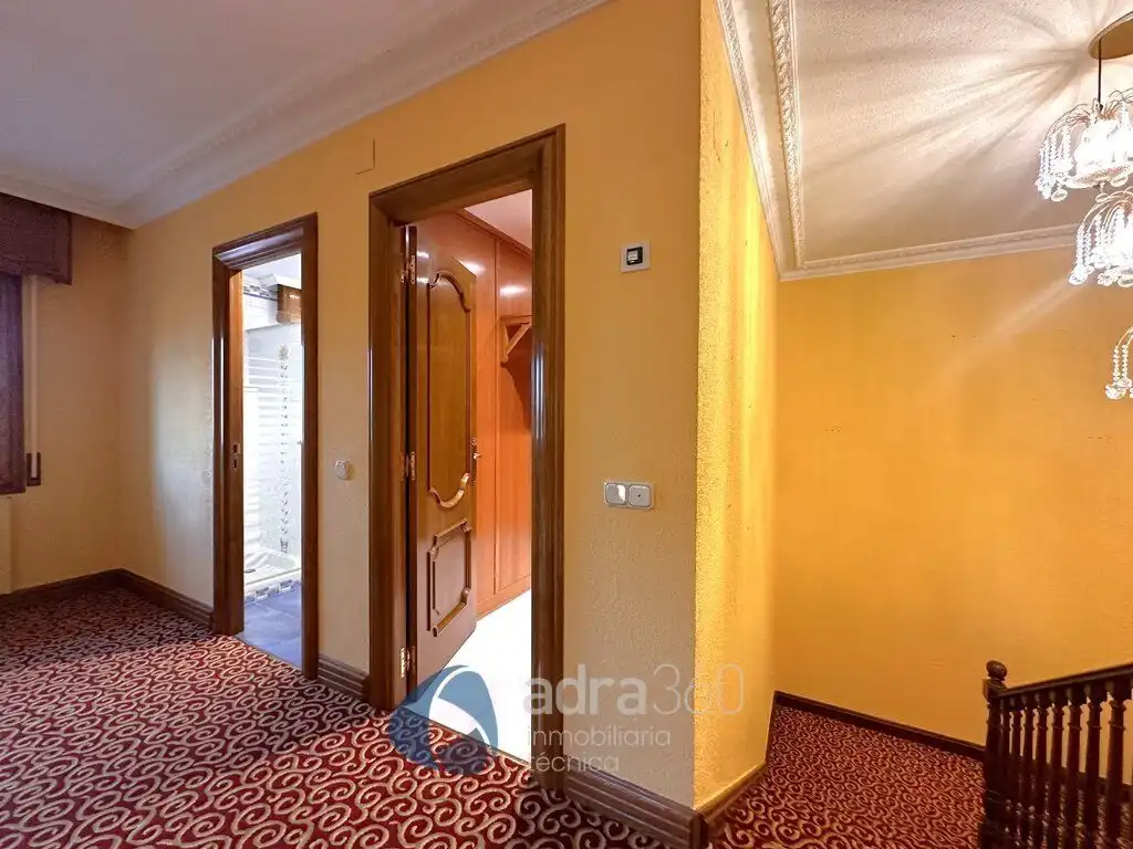 Houses for sale in Lardero  with Air Conditioner, Heating and Private garden