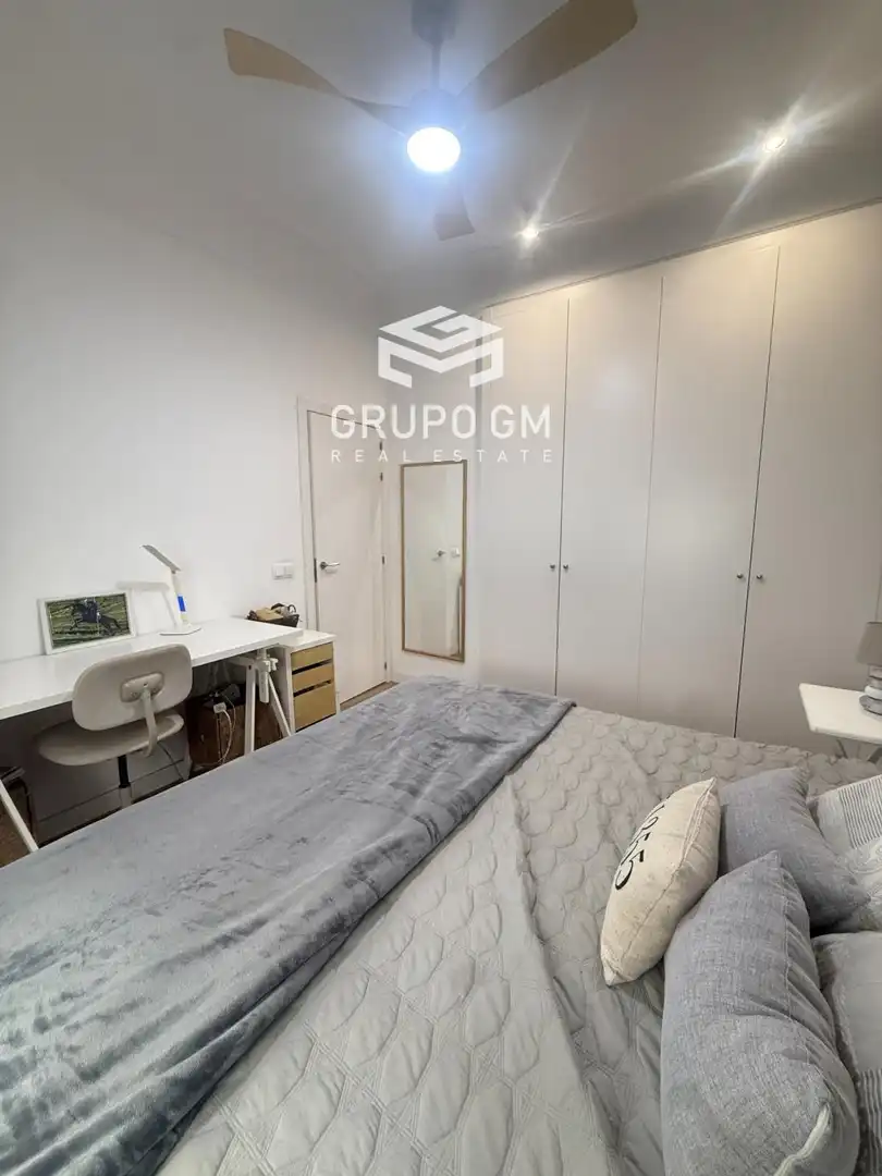 Bedroom of Flat for sale in Madrid  with Air Conditioner and Heating