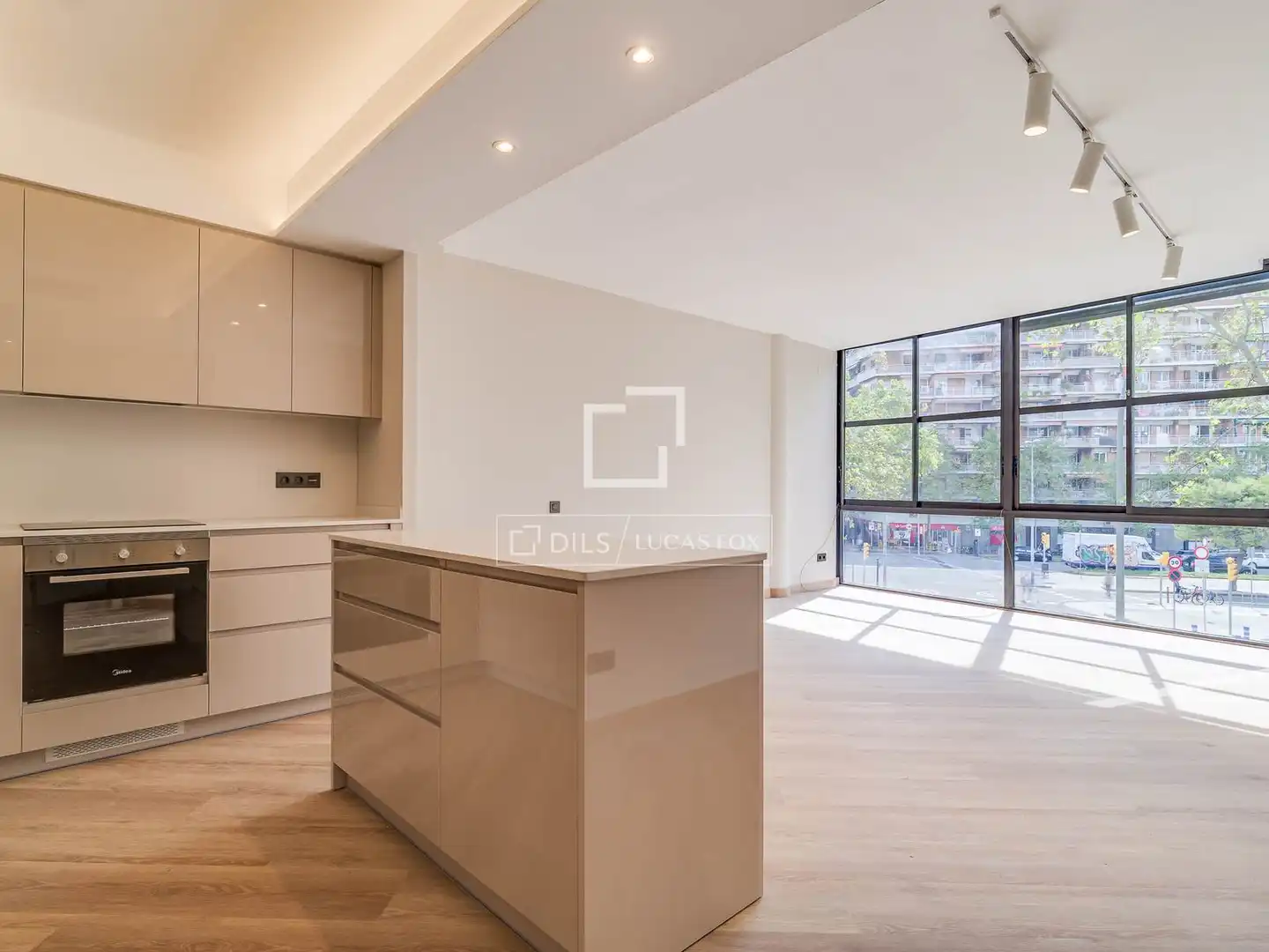 Kitchen of Flat for rent in Barcelona  with Air Conditioner and Parquet flooring