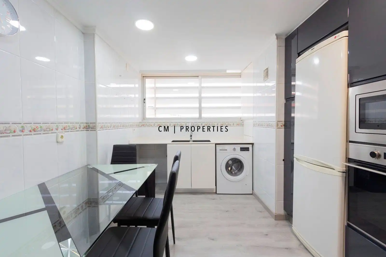 Cuina de Pis de lloguer en Valencia amb Aire condicionat, Calefacció i Parquet