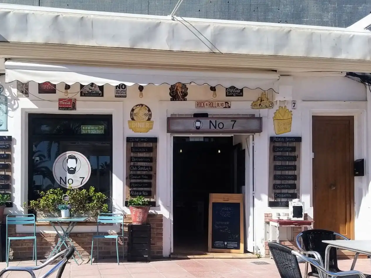 Local comercial de lloguer a Placa del Raset 7, imagen 2