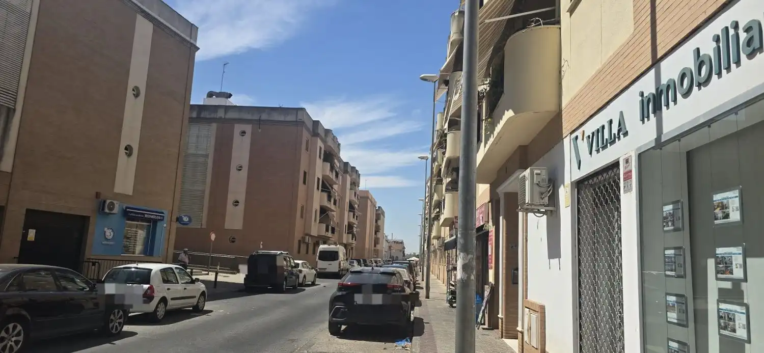 Vista exterior de Piso en venta en Alcalá de Guadaira con Aire acondicionado