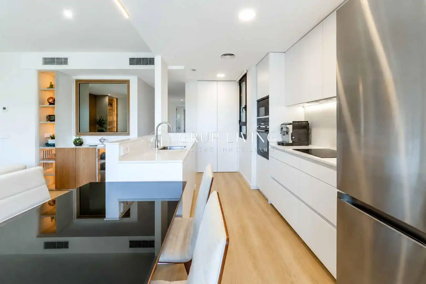 Cocina de Piso de alquiler en Sitges con Calefacción, Jardín privado y Terraza