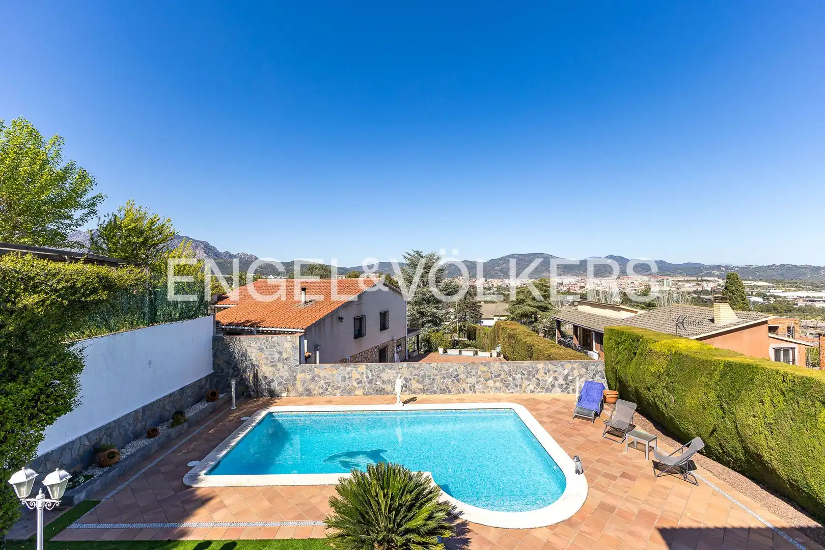 Piscina de Casa o chalet en venta en Esparreguera con Aire acondicionado, Calefacción y Jardín privado