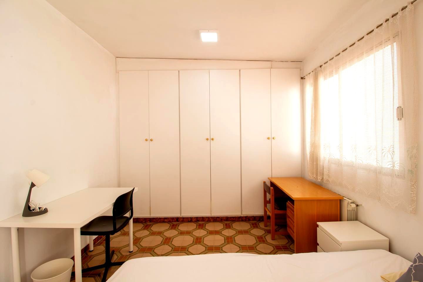 Bedroom of Flat to share in  Valencia Capital  with Heating, Terrace and Furnished