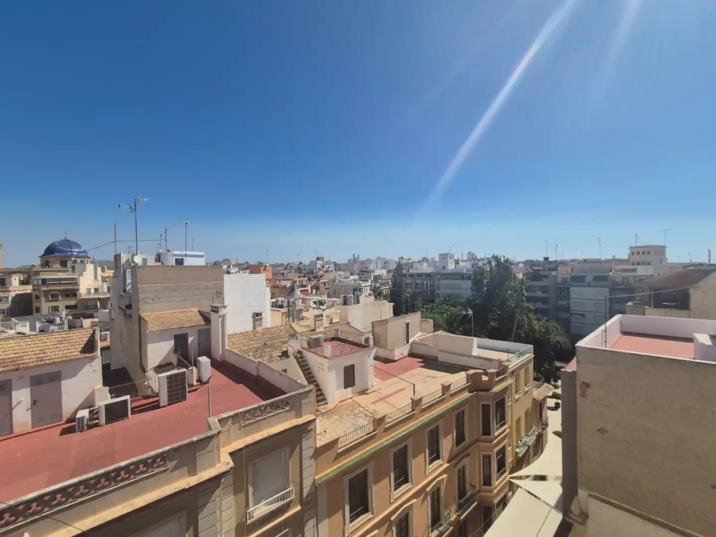 Vista exterior de Piso en venta en Elche / Elx con Aire acondicionado, Calefacción y Trastero