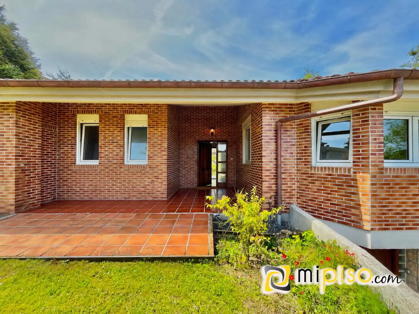 Vista exterior de Casa o chalet en venta en Limpias con Jardín privado