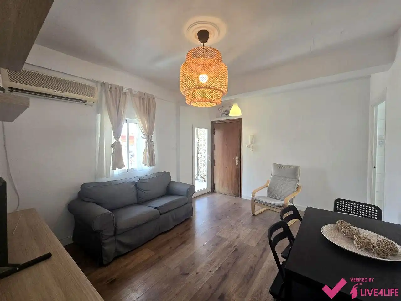 Piso de alquiler en Nalón, El Plantinar – Avda. La Paz - El Juncal