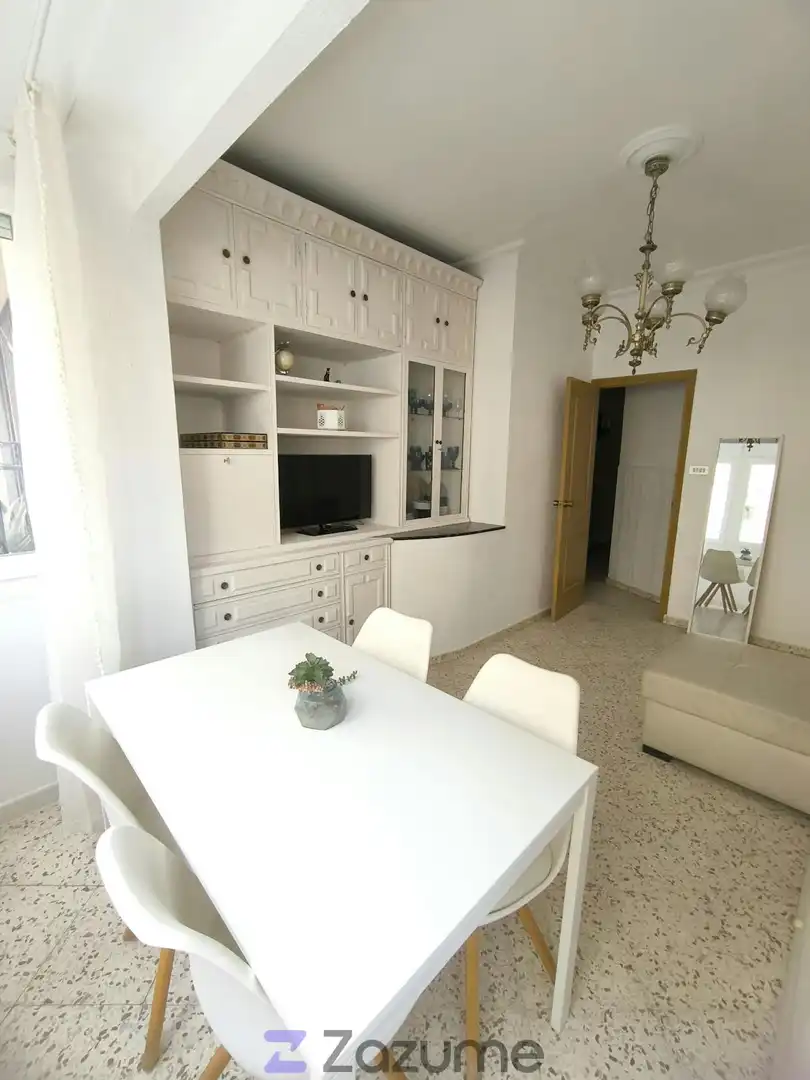 Sala de estar de Casa adosada de alquiler en Sevilla con Aire acondicionado, Terraza y Amueblado