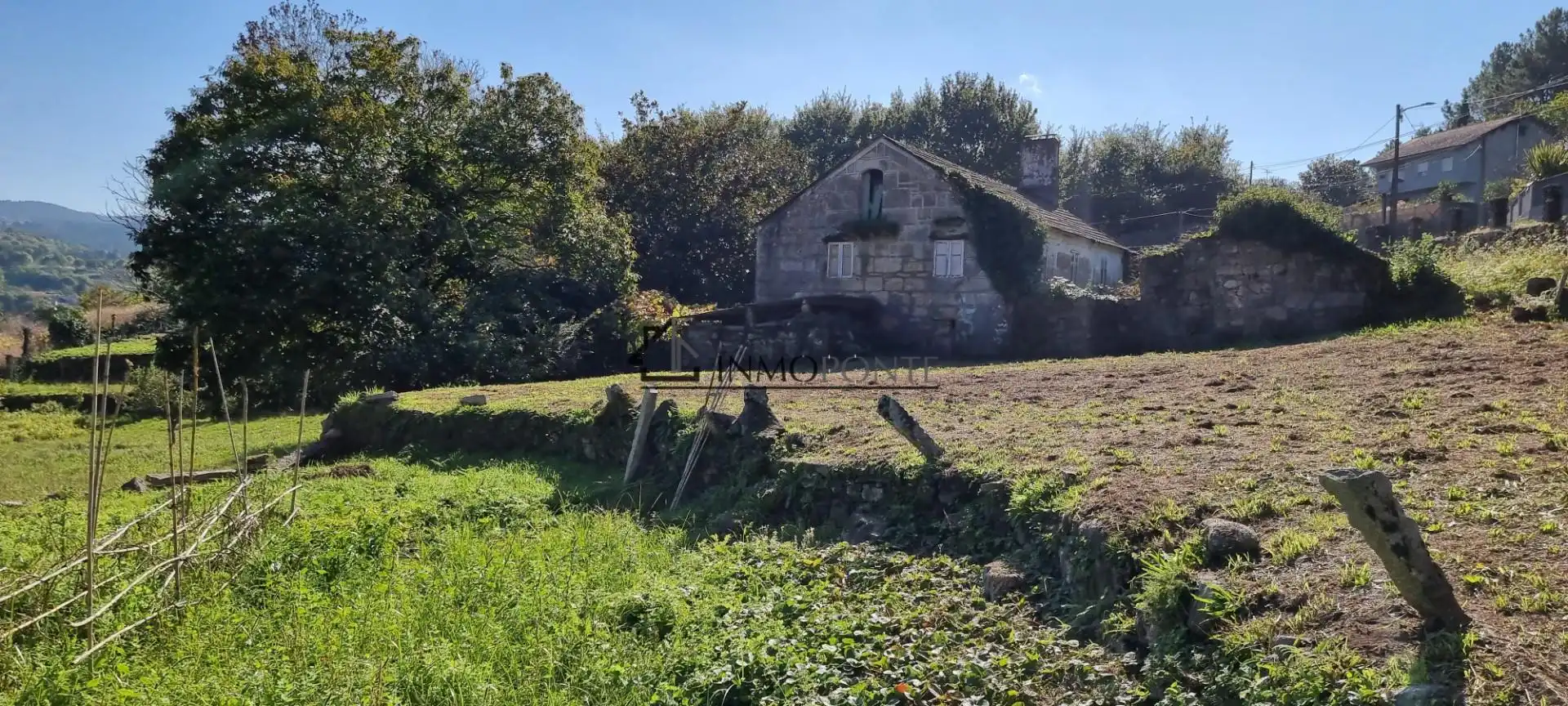 Casa o xalet en venda en Pontevedra Capital  amb Jardí privat