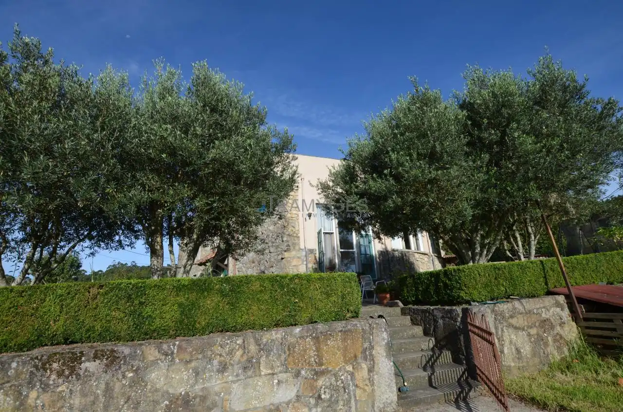 Exterior view of Houses for sale in Oia, Pontevedra