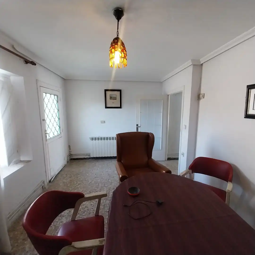 Menjador de Casa o xalet en venda en Matapozuelos amb Calefacció, Jardí privat i Terrassa